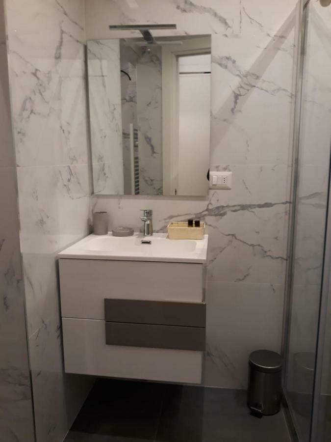 Appartamento Con Vista Mailand Exterior foto